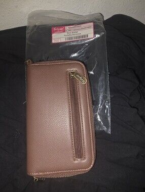 Thirty-One  Slim Wallet in Cappuccino smooth pebble